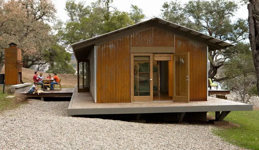 HOM Escape In Style prefab home - exterior side.